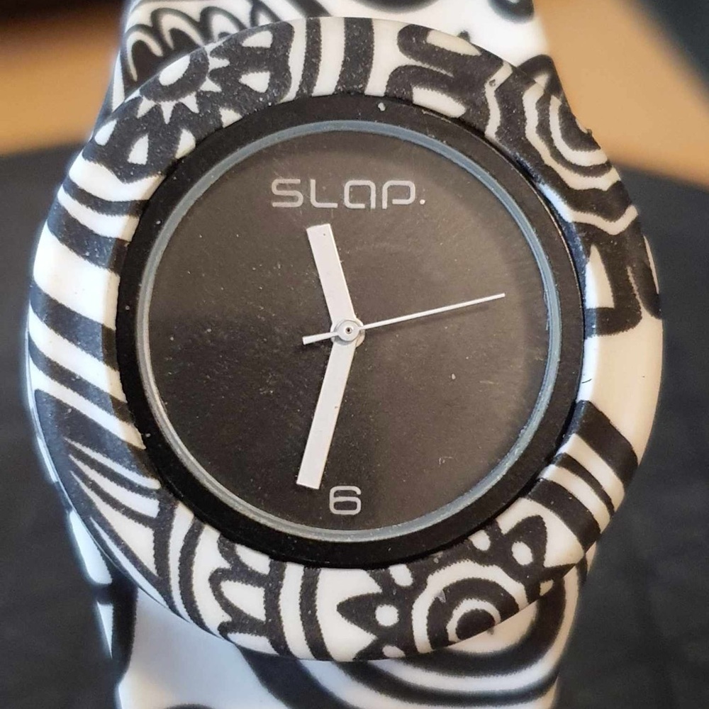 🦋10/$20🦋 Slap Brand Black/White Bandana Print Unisex Slap Watch